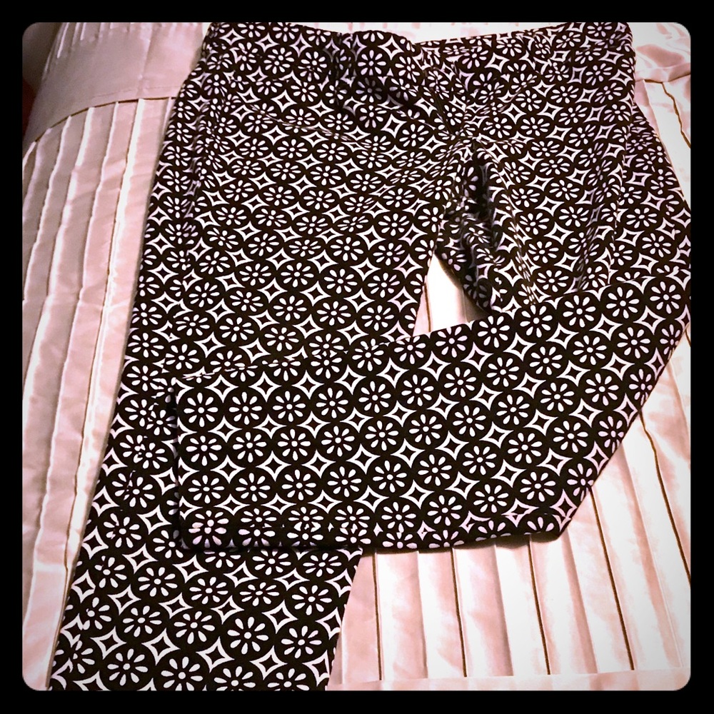 Old Navy fitted ankle pants